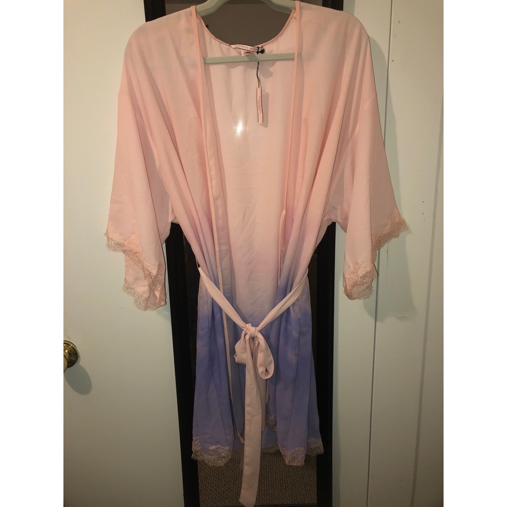 💖VS Robe💖 - Picture 4 of 4